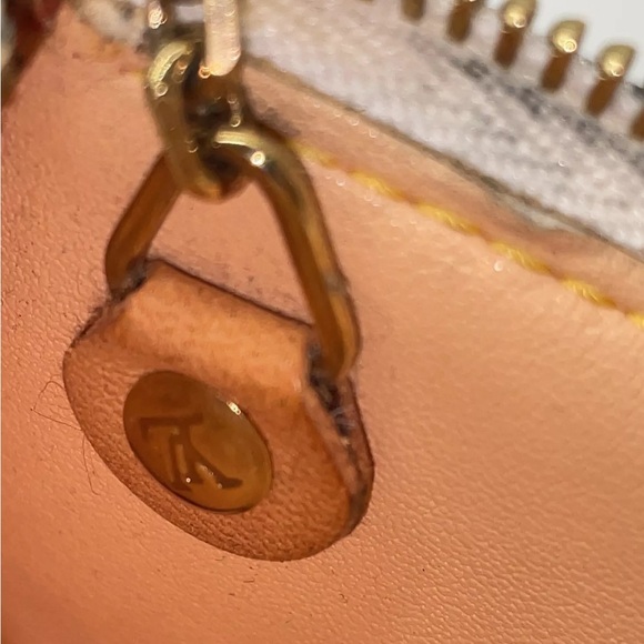 Louis Vuitton Multicolor Monogram Key Pouch - Picture 14 of 16